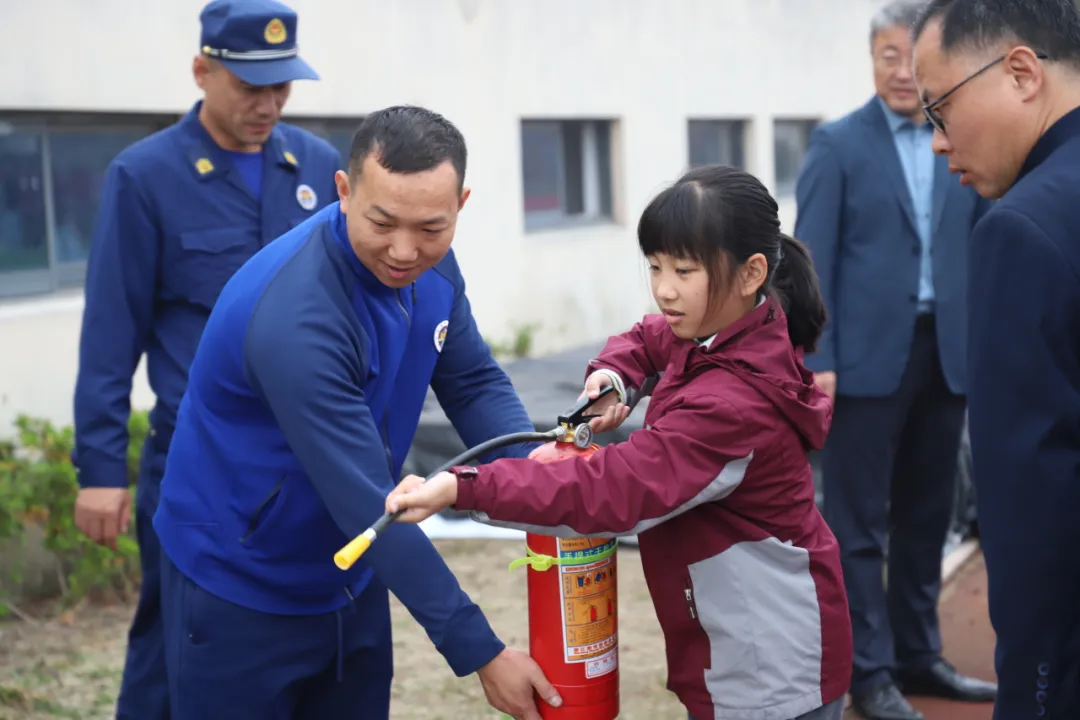 20241118嚴(yán)抓消防安全守護(hù)平安校園